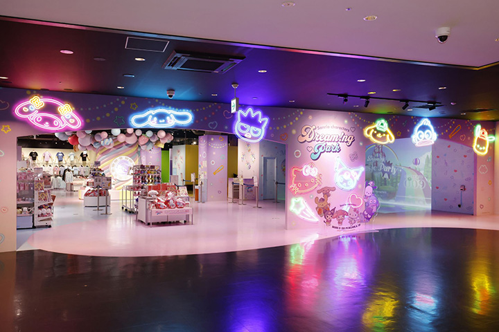 「みずほPayPayドーム福岡」隣接のエンタメ施設。野球人・王貞治の魅力を伝え野球を体験できるミュージアムや、サンリオのキャラクターたちのエリア、ハリーホークと写真が撮れる「スタジオ・ハリー」がある。また飲食フロアには多彩なグルメも充実。