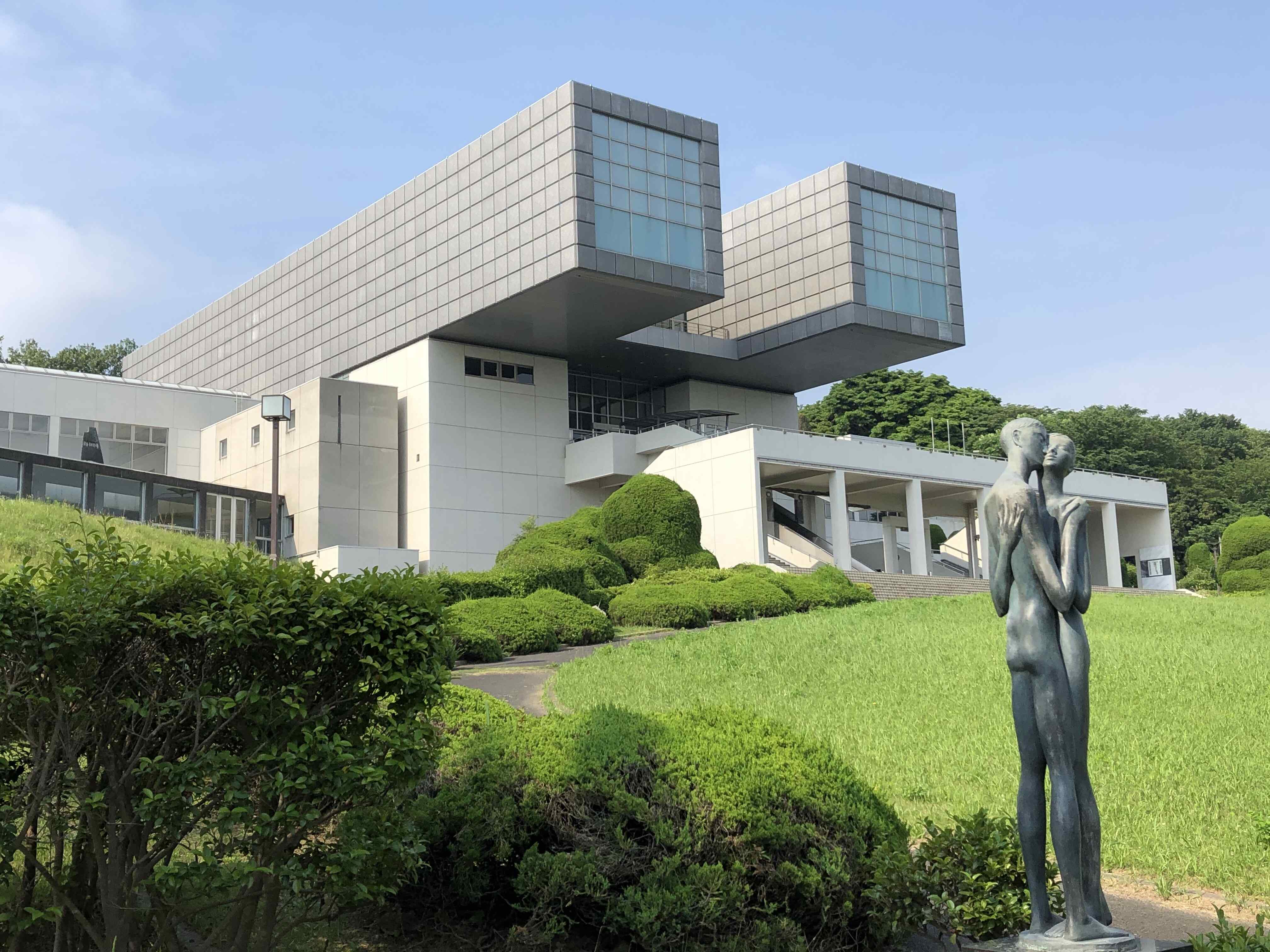 北九州市立美術館本館