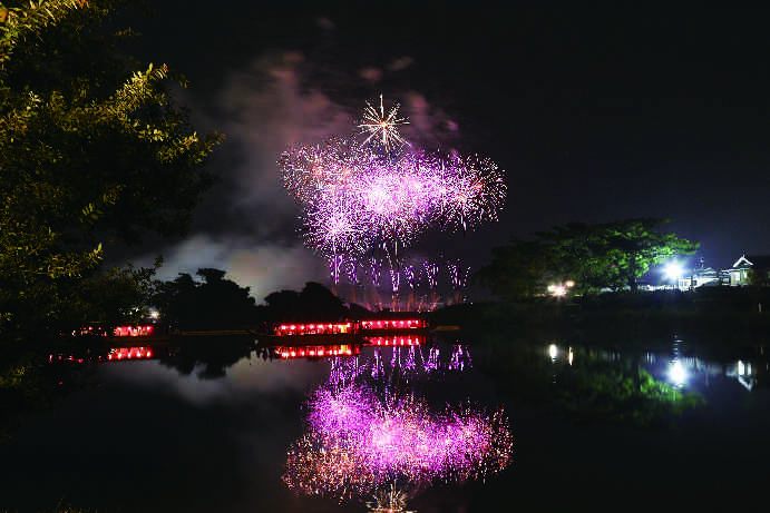 再春館製薬所TKU 江津湖花火大会2025
